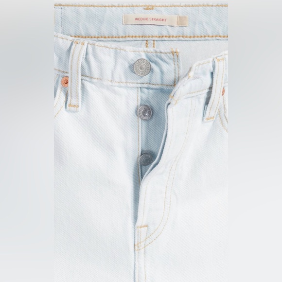 Levi’s Wedgie Straight Fit Women’s Jeans - Picture 9 of 14